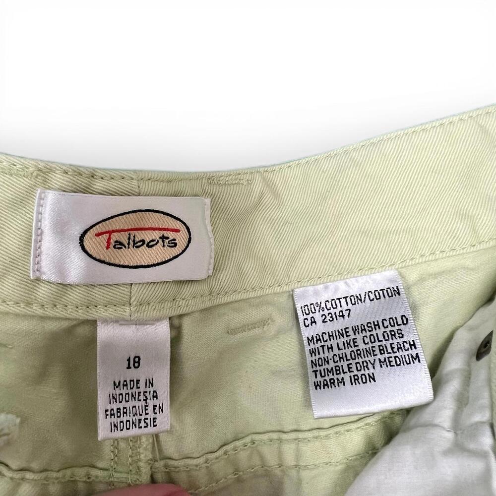 Talbots Women's Green Cotton Shorts Size 18 - Picture 3 of 4